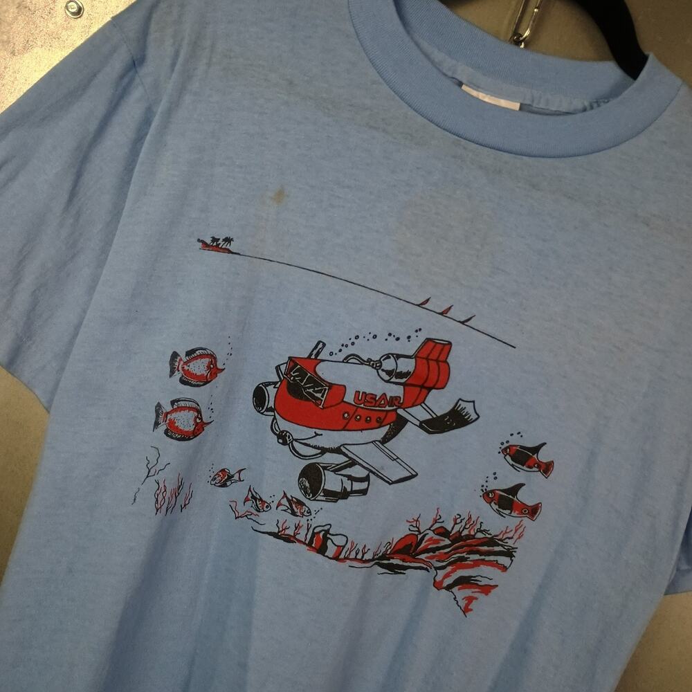 US Air Vintage 80s Soft 50/50 Blend Shirt Distressed Cute Ocean Sea Sub Medium